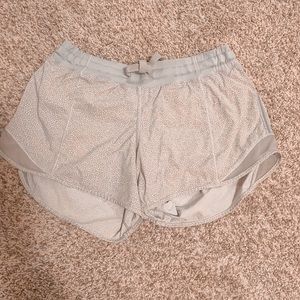 Lululemon hottie hots